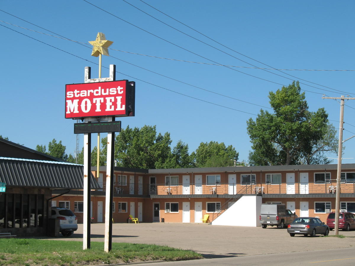 Stardust Motel Shaunavon Bagian luar foto