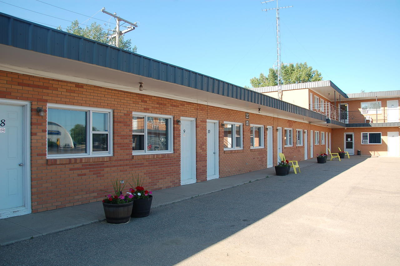 Stardust Motel Shaunavon Bagian luar foto